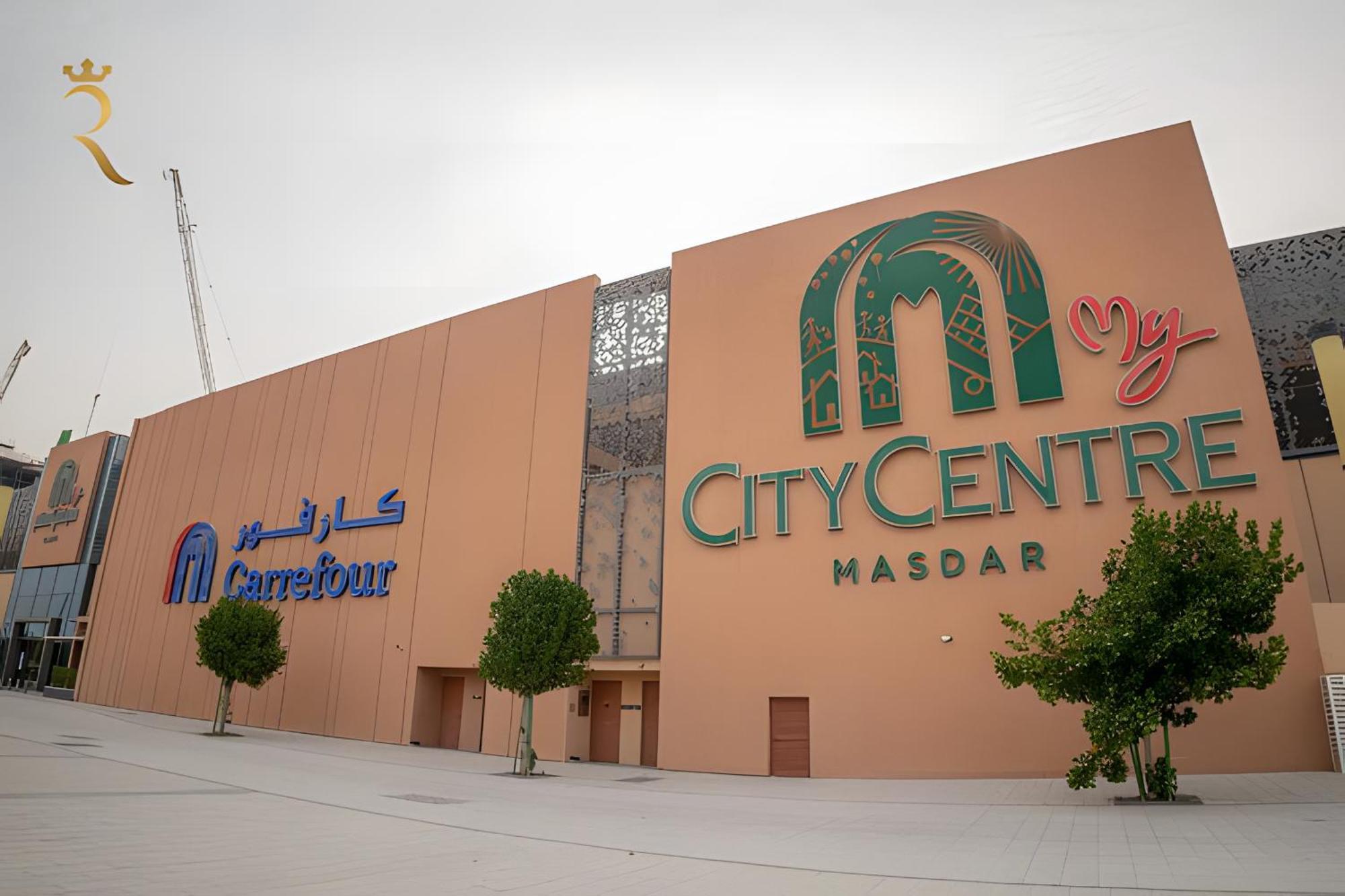 Refined 2br Escape With Pool And Parking - Masdar