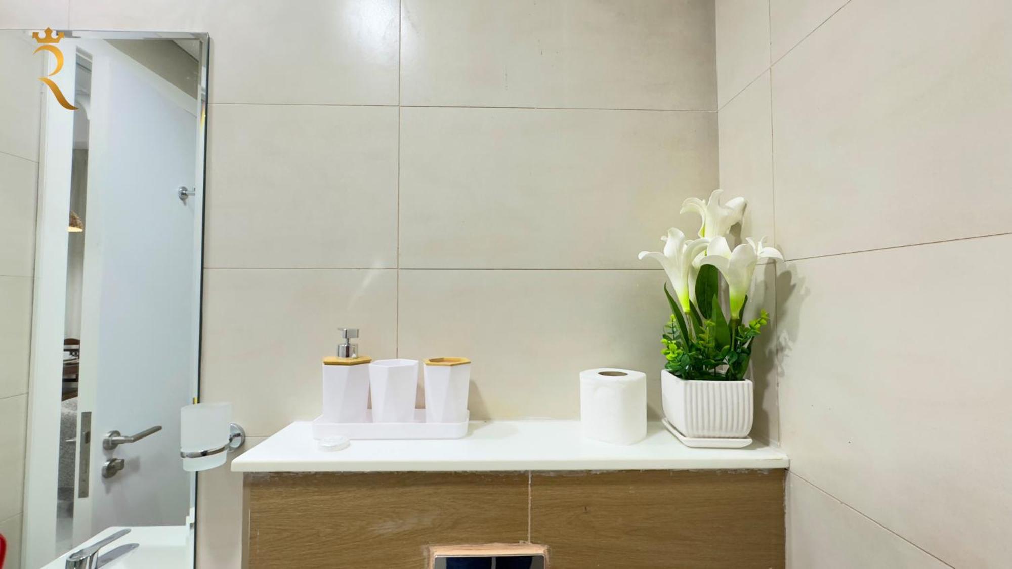 Refined 2br Escape With Pool And Parking - Masdar * Abu Dhabi