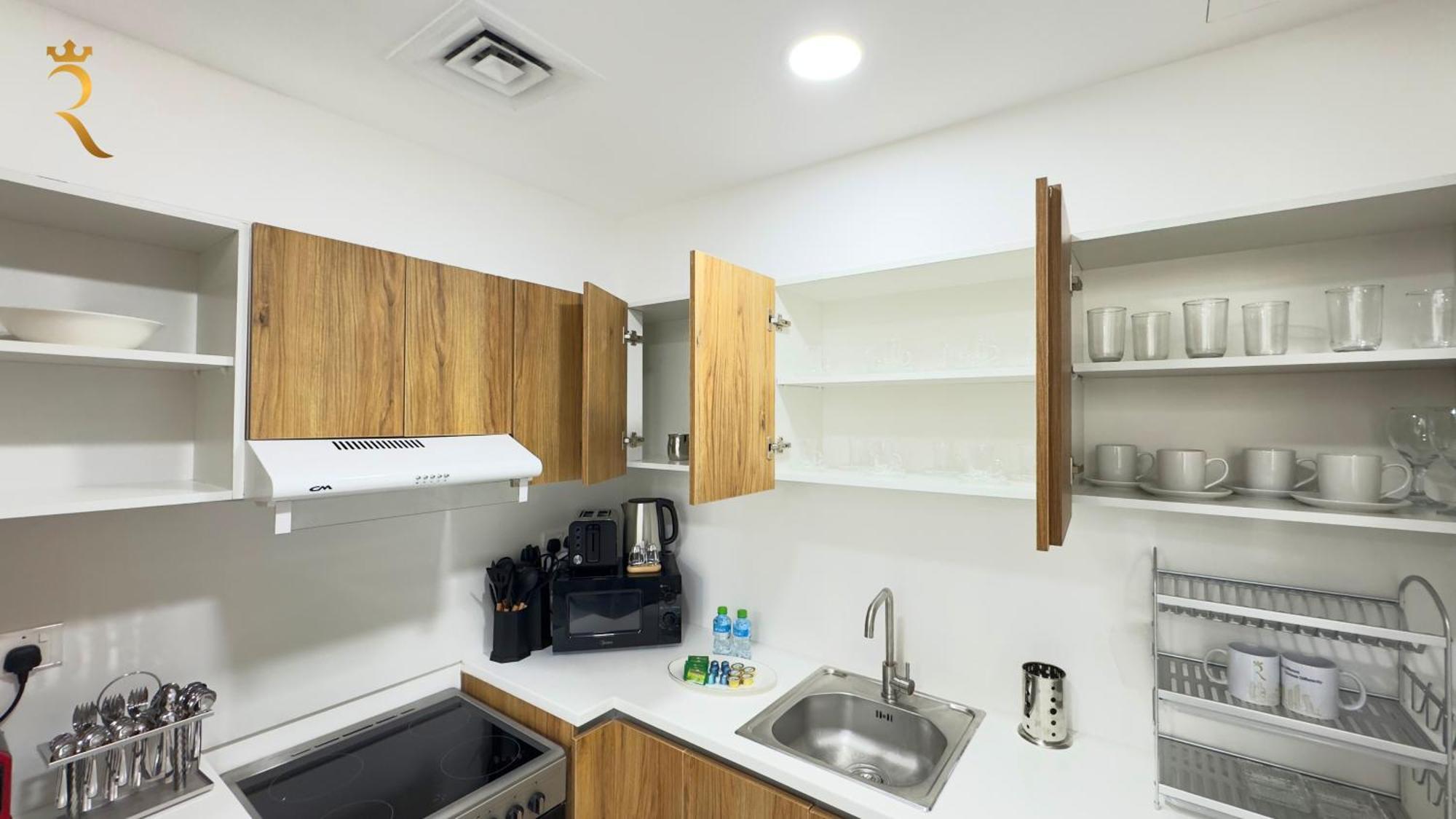 Refined 2br Escape With Pool And Parking - Masdar Appartamento Abu Dhabi
