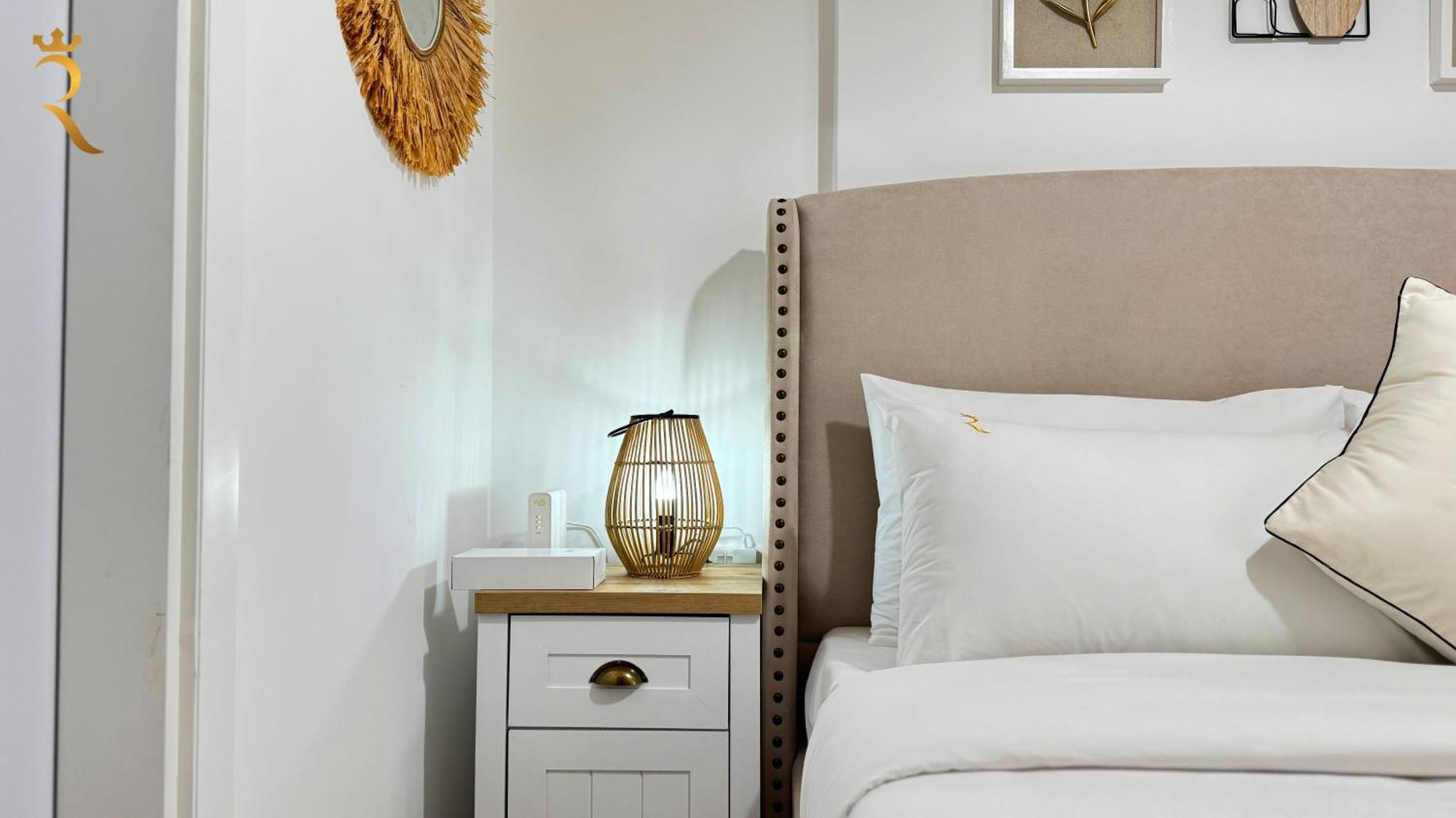 Refined 2br Escape With Pool And Parking - Masdar * Abu Dhabi