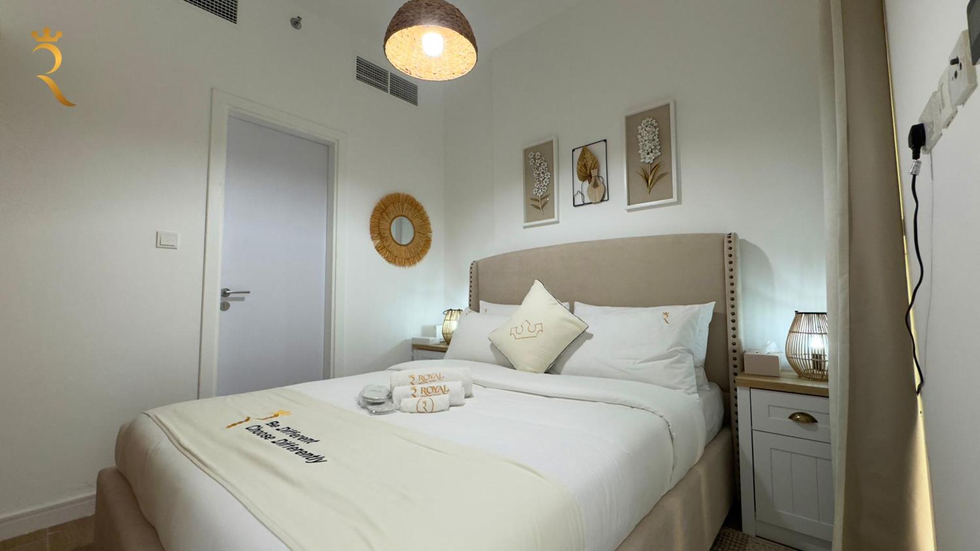 Refined 2br Escape With Pool And Parking - Masdar Appartamento