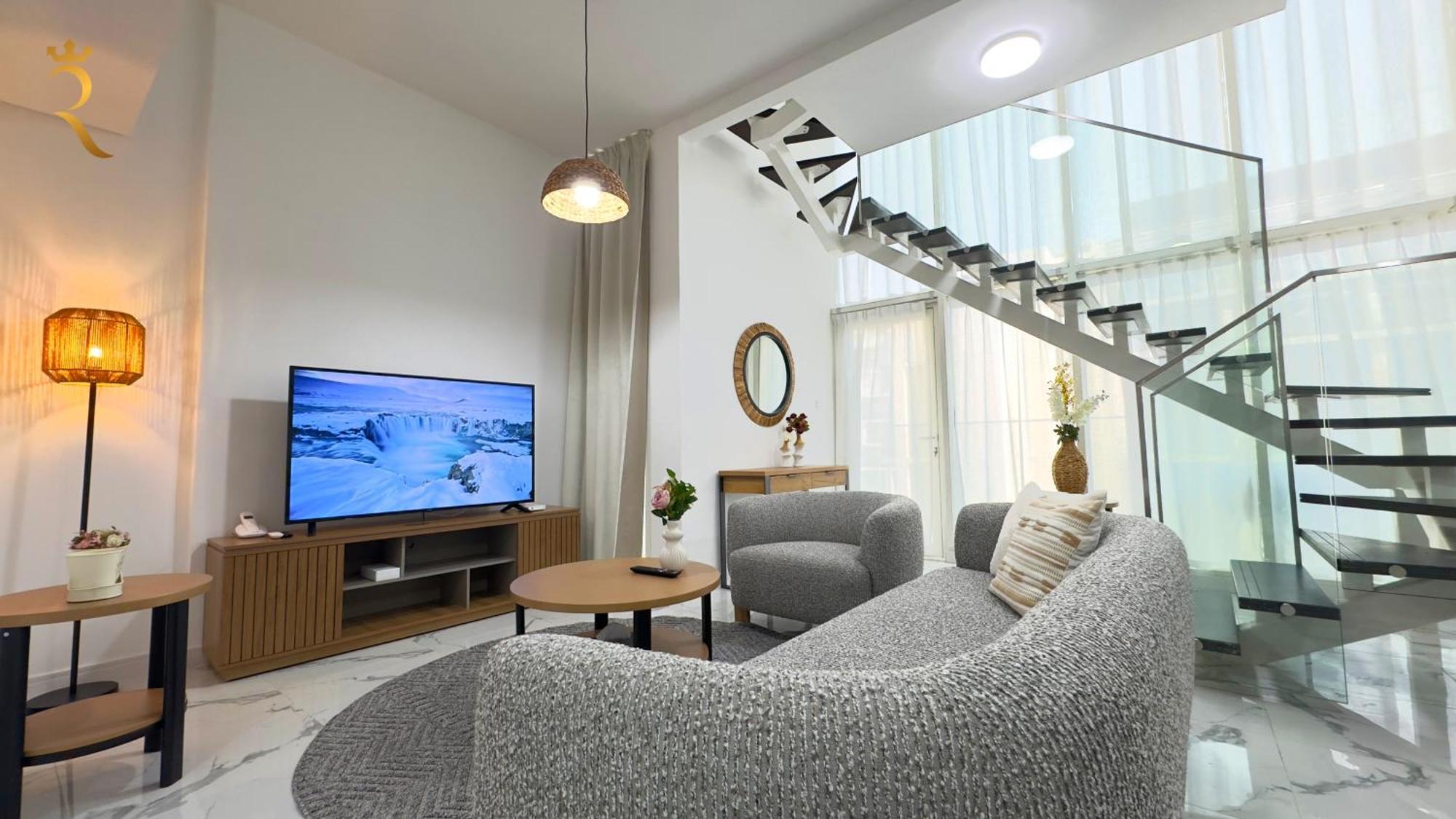 Refined 2br Escape With Pool And Parking - Masdar Appartamento *